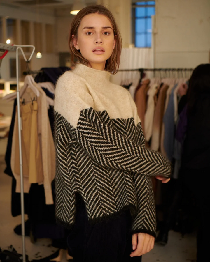 Mererid fine knit roll neck jumper – image 6