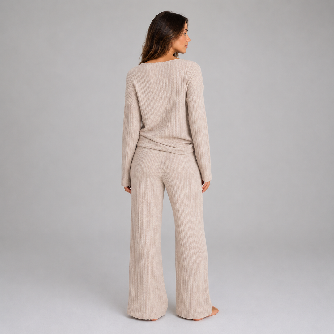 Naomi ribbed knit v neck lounge set – image 2