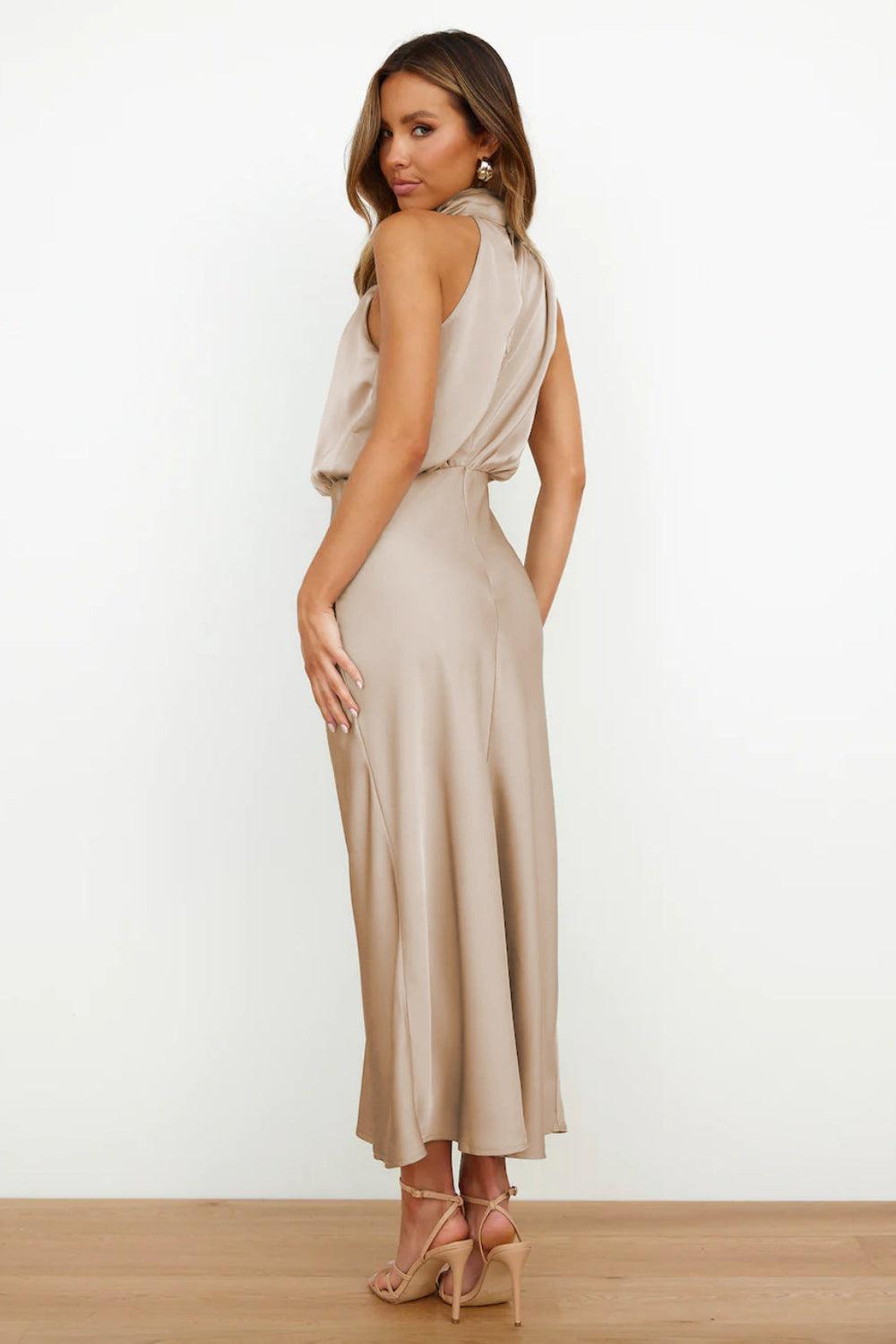 Natalia long satin dress with cut out – image 2