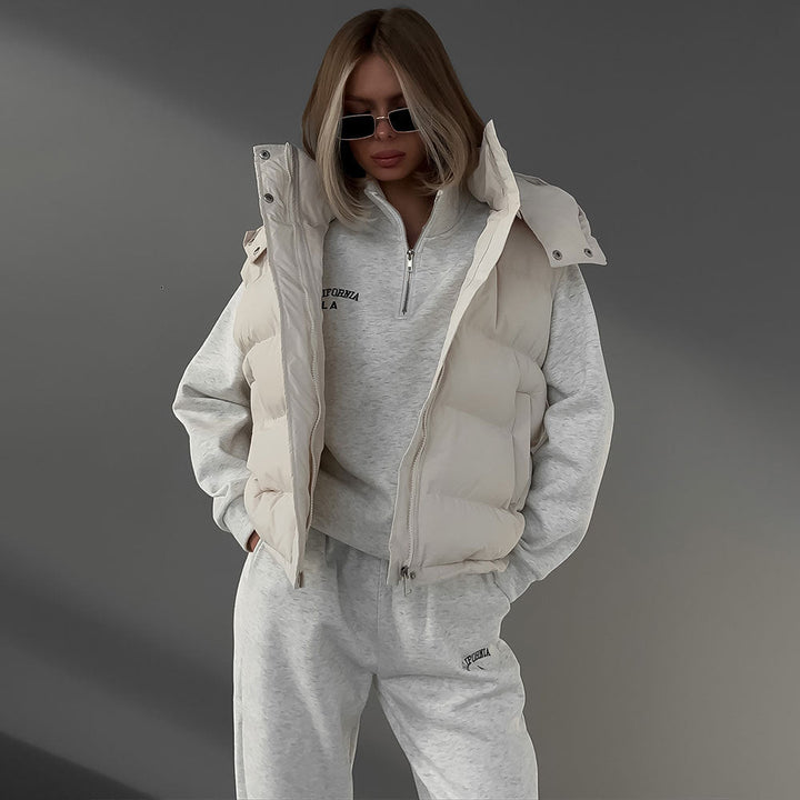 Clementina quilted gilet with detachable hood – image 3