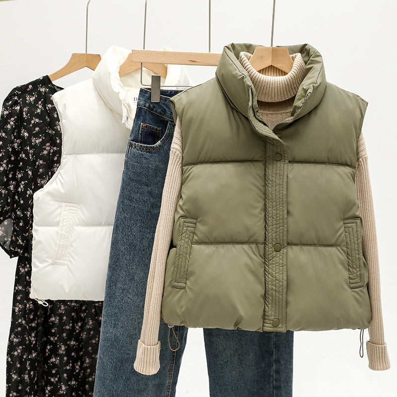 Delyth high collar quilted gilet with drawstring hem – image 2