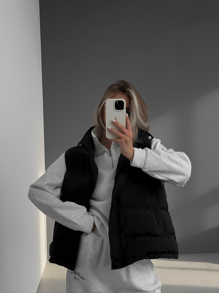 Clementina quilted gilet with detachable hood – image 4