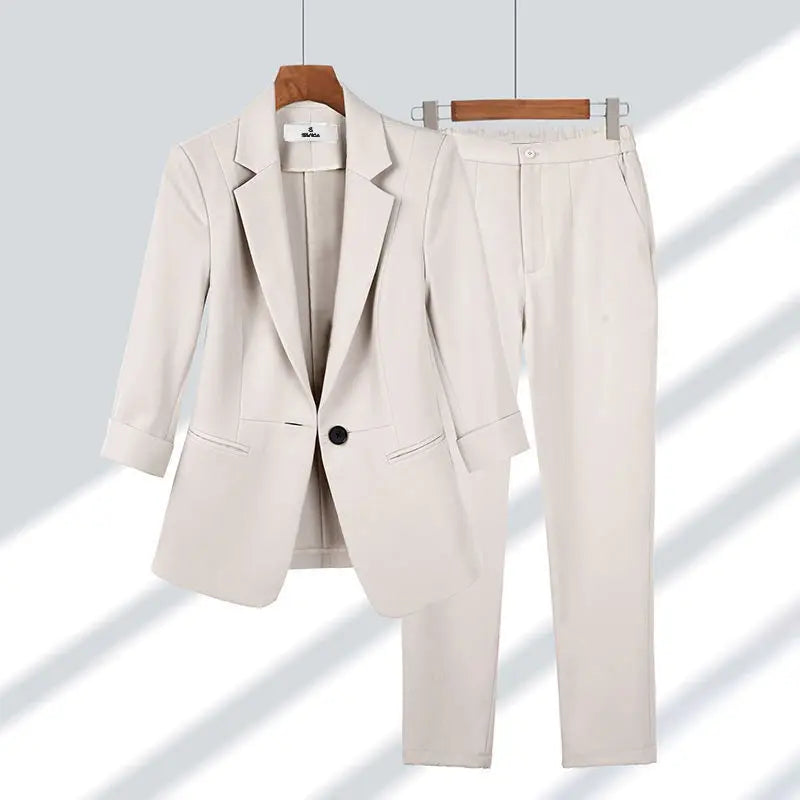 Eiluned blazer and trouser suit – image 2