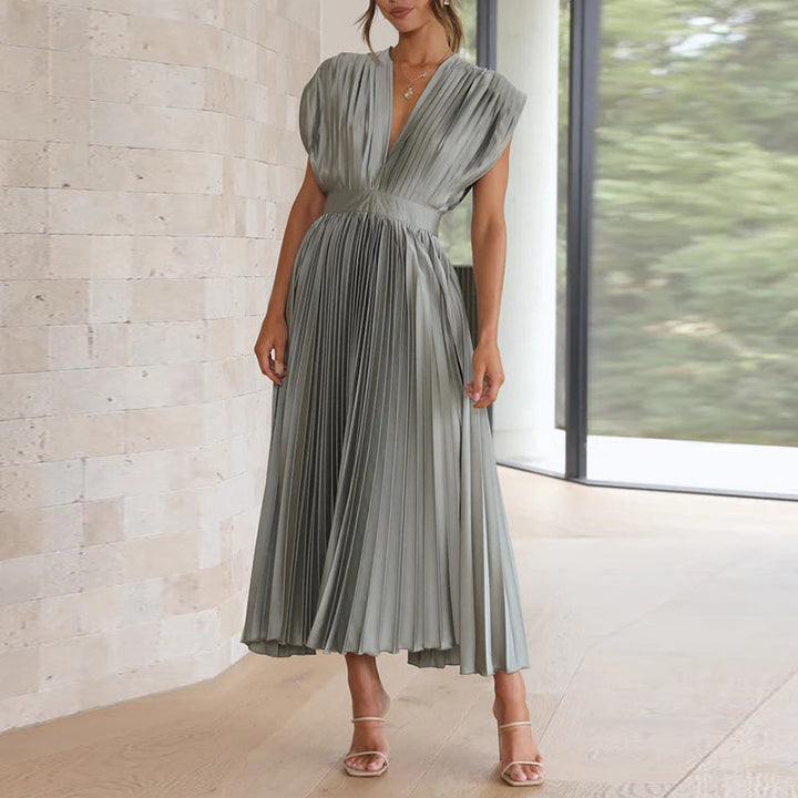 Maya V neck pleated midi dress with tie back – image 10