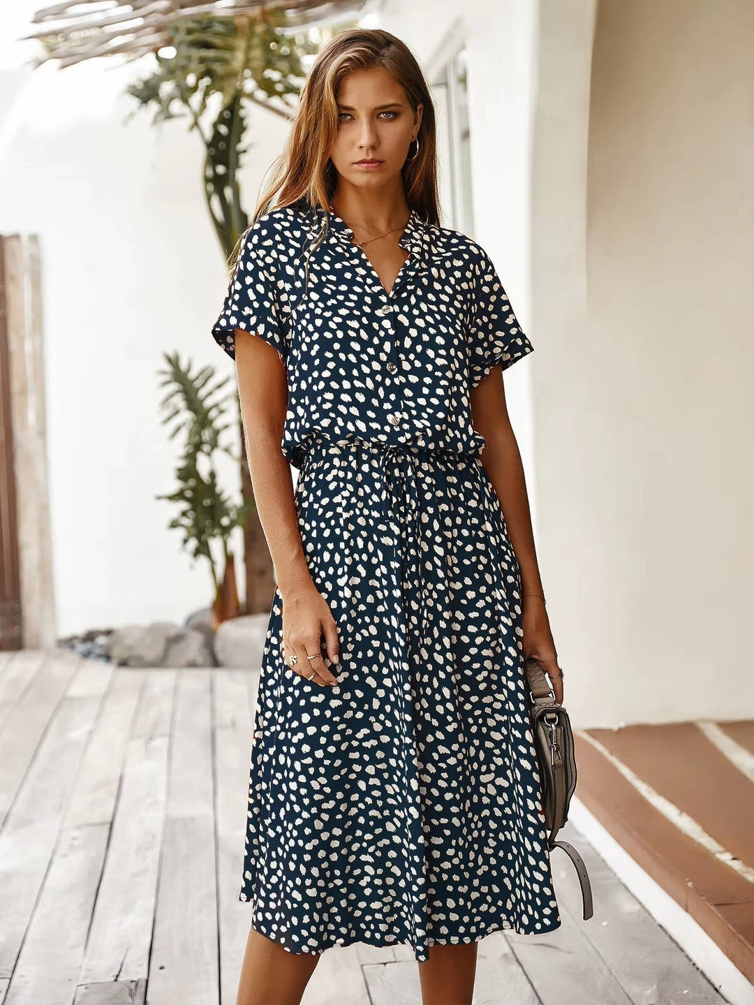 Elsie button front midi dress with tie waist – image 6