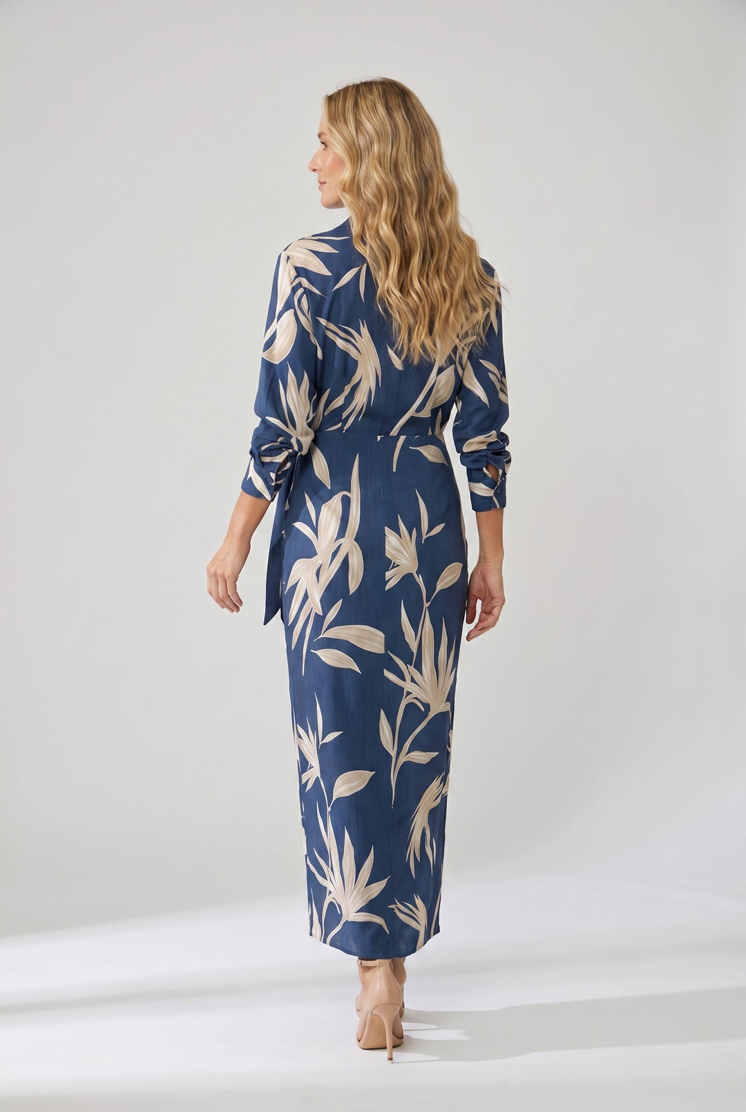 Coralie leaf print long sleeve wrap maxi dress – image 9